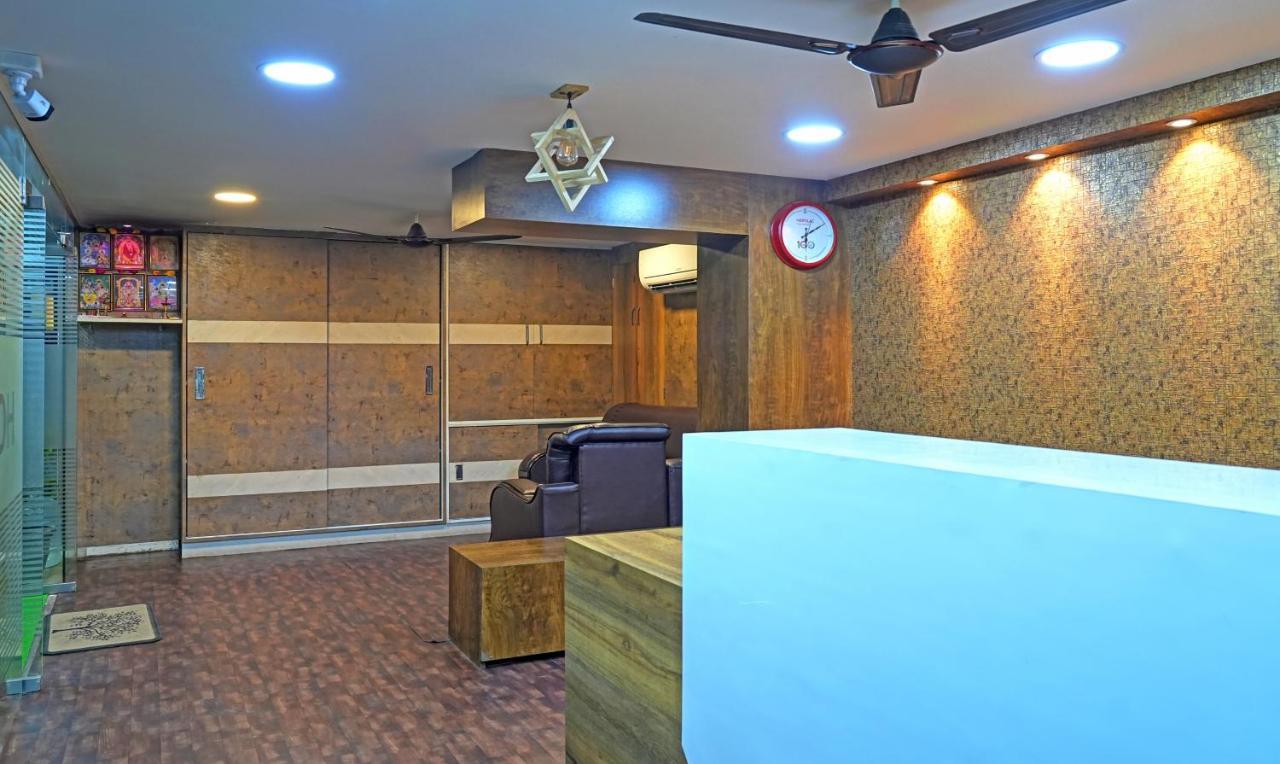 Hotel Treebo Trend Jsn Grand Vijayawāda Exterior foto